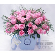 Коробка с розами